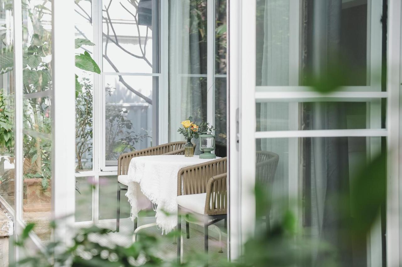 Shenzhen No'6 Garden Villa --French Window With Garden View,Close To Sea World &Shekou Ferry Port &K11 Ecoast &Subway Nearby ,Offer Western Food And Coffee &English Speaking With Tour Services المظهر الخارجي الصورة