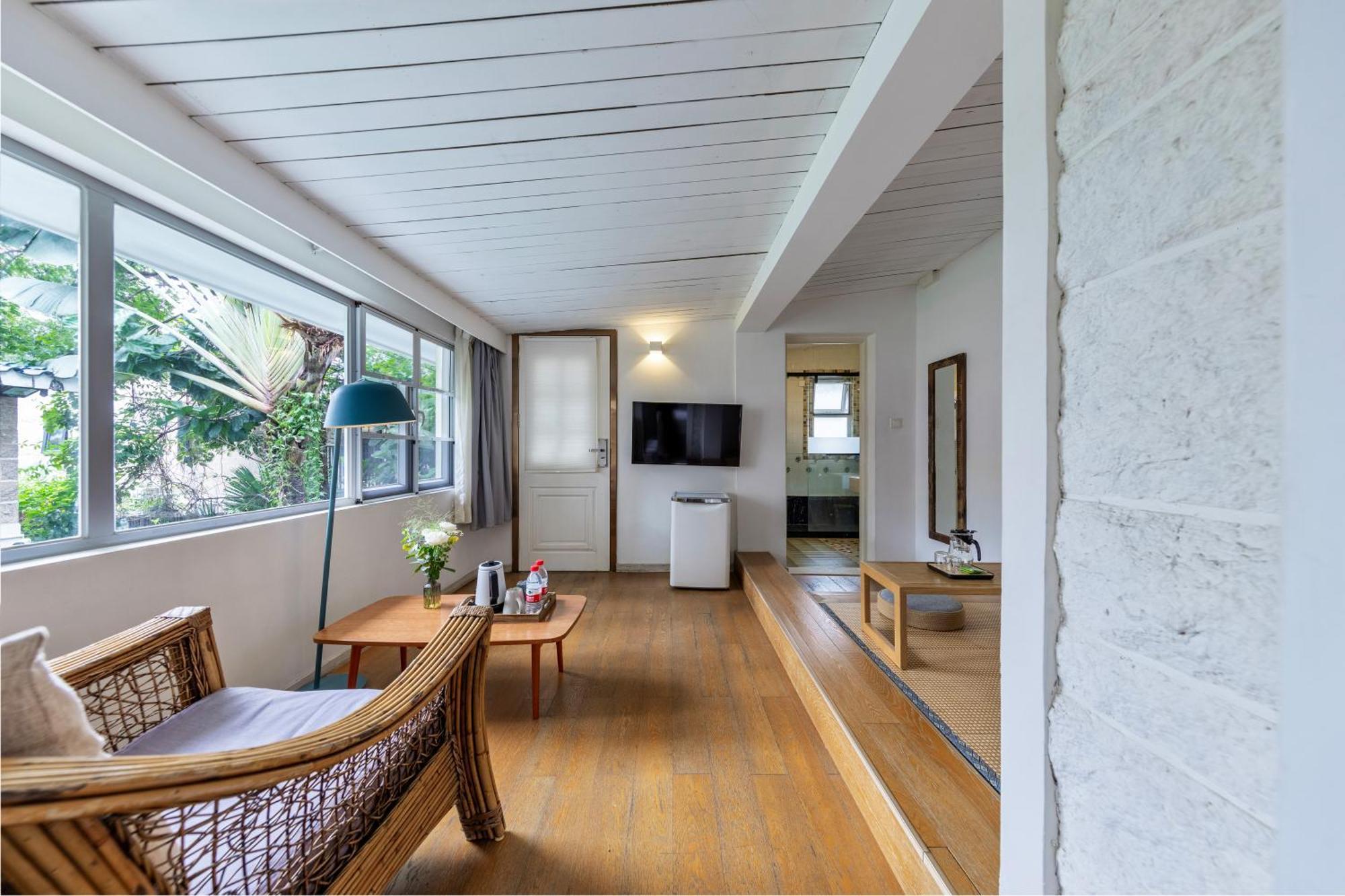 Shenzhen No'6 Garden Villa --French Window With Garden View,Close To Sea World &Shekou Ferry Port &K11 Ecoast &Subway Nearby ,Offer Western Food And Coffee &English Speaking With Tour Services المظهر الخارجي الصورة