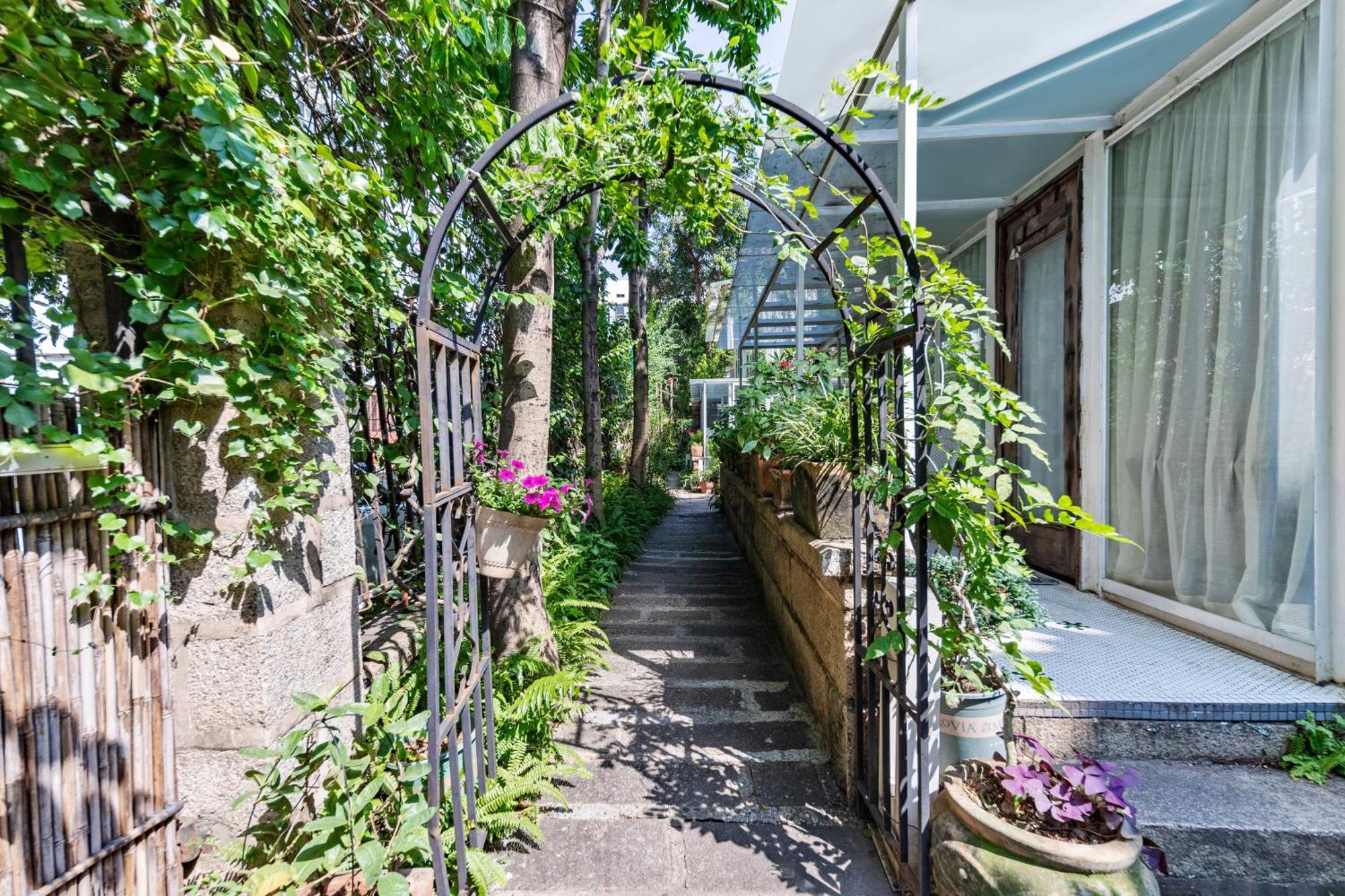 Shenzhen No'6 Garden Villa --French Window With Garden View,Close To Sea World &Shekou Ferry Port &K11 Ecoast &Subway Nearby ,Offer Western Food And Coffee &English Speaking With Tour Services المظهر الخارجي الصورة